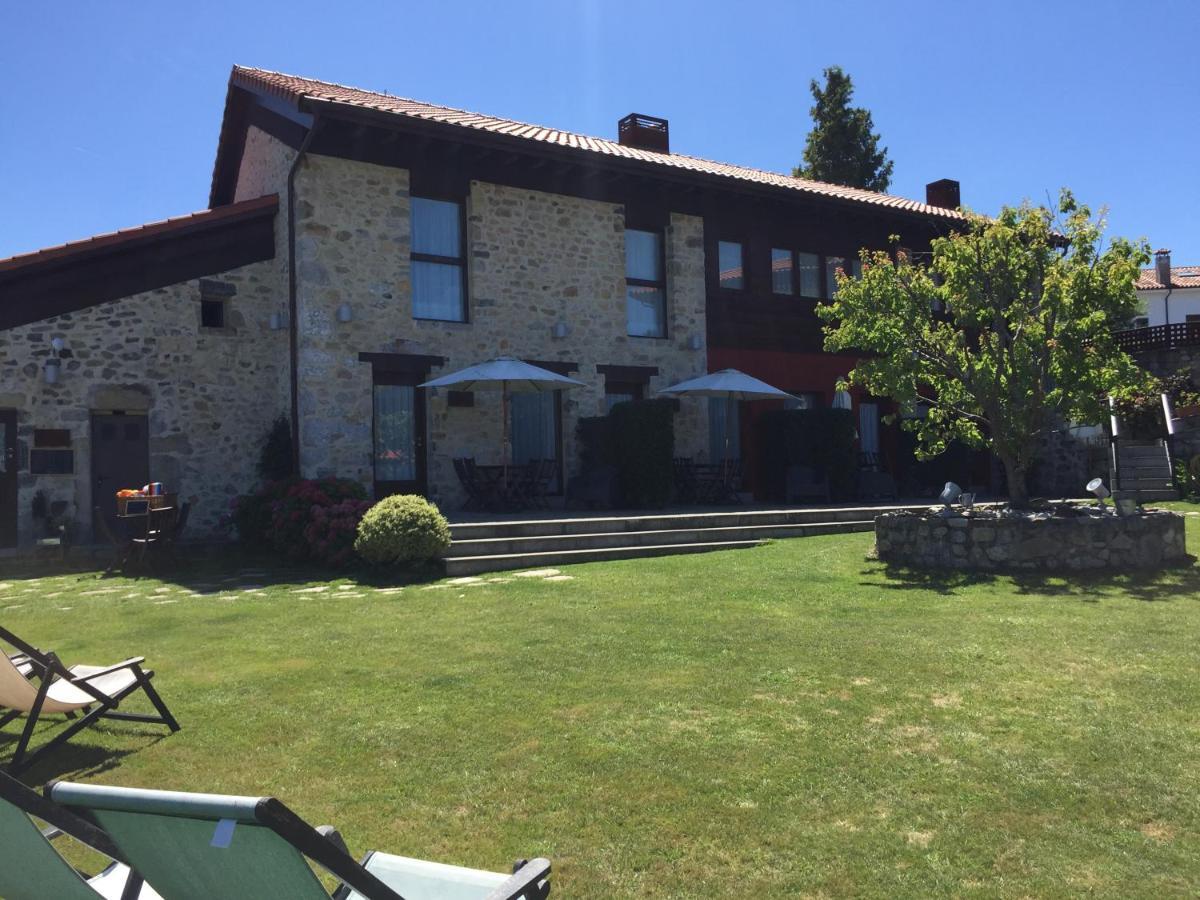 Apartamentos El Hospital De Villahormes Экстерьер фото